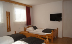 Schlafzimmer 1 alle Schlafzimmer sind mit elektrische Rollläden ausgestattet Schlafzimmer 1 alle Schlafzimmer sind mit elektrische Rollläden ausgestattet