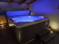 Whirlpool auf der Terrasse Whirlpool auf der Terrasse
