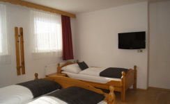 Schlafzimmer 1 alle Schlafzimmer sind mit elektrische Rollläden ausgestattet Schlafzimmer 1 alle Schlafzimmer sind mit elektrische Rollläden ausgestattet